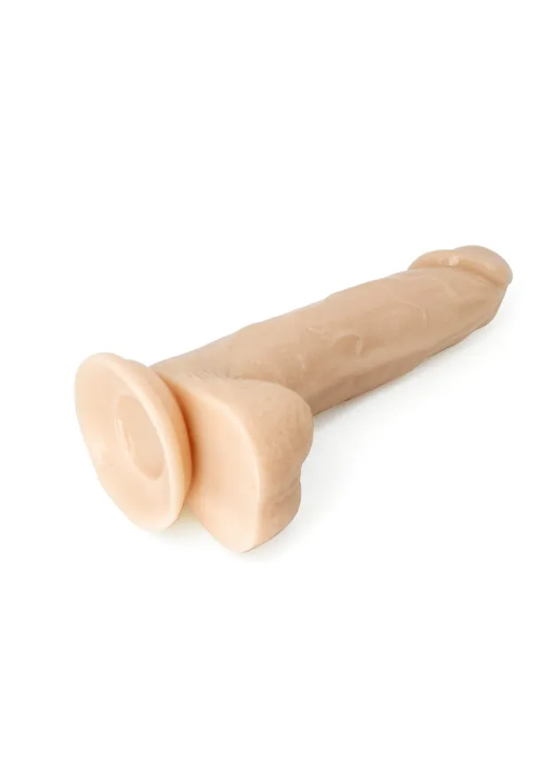 Dilly Classic Realistic Dildo With Suction Cup Small 18 cm