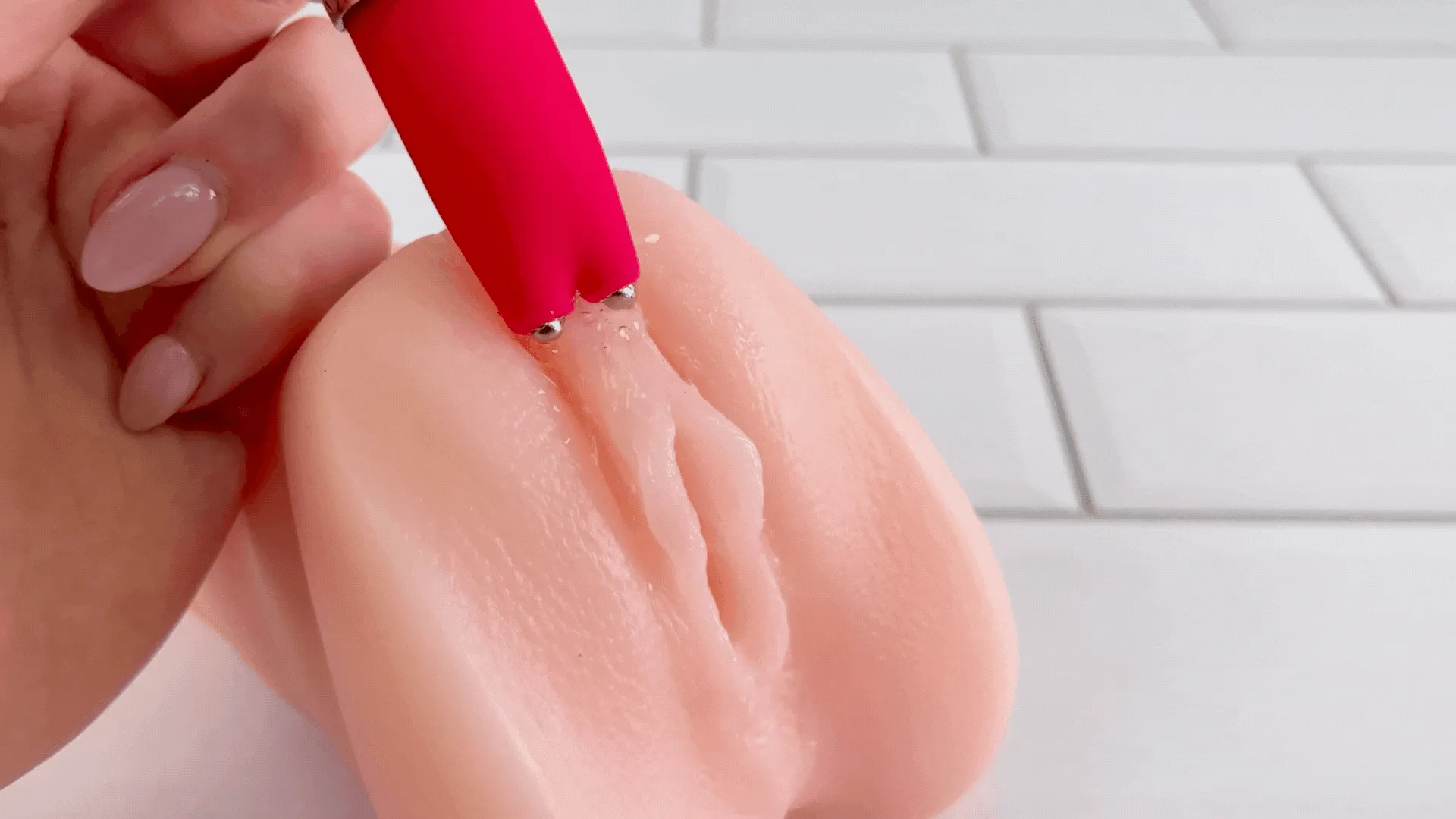Electrostimulation Silicone Lipstick Vibe - 3 ELECTRO Settings and Powerful Vibes!