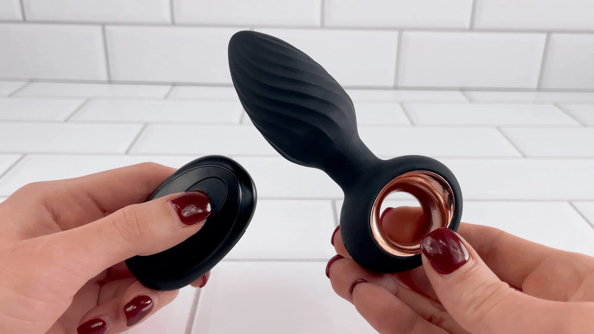 Gyrating Anal Plug w/ Remote Control