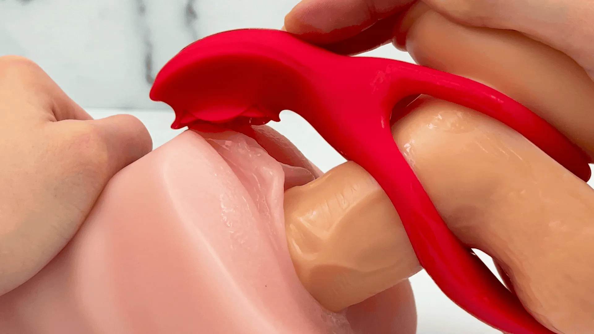 Lover's Rose Dual Cock-ring - Strong Vibrations in 2 Motors!